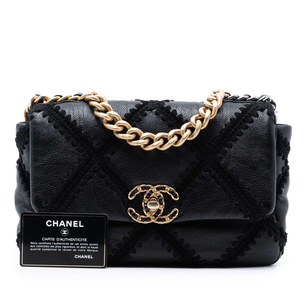 CHANEL正規品 Chanel Medium Crochet Calfskin 19 Flap Black Medium Leather