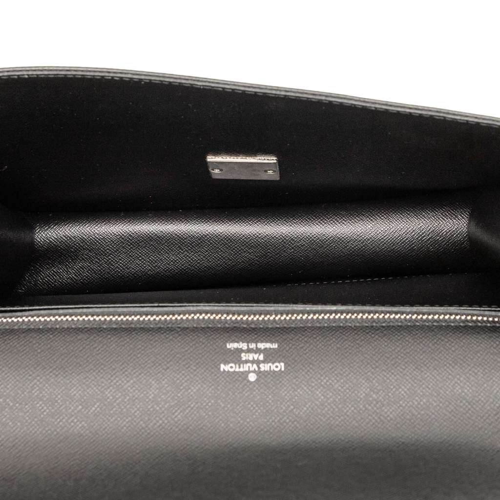 Louis Vuitton Taiga Selenga - 4