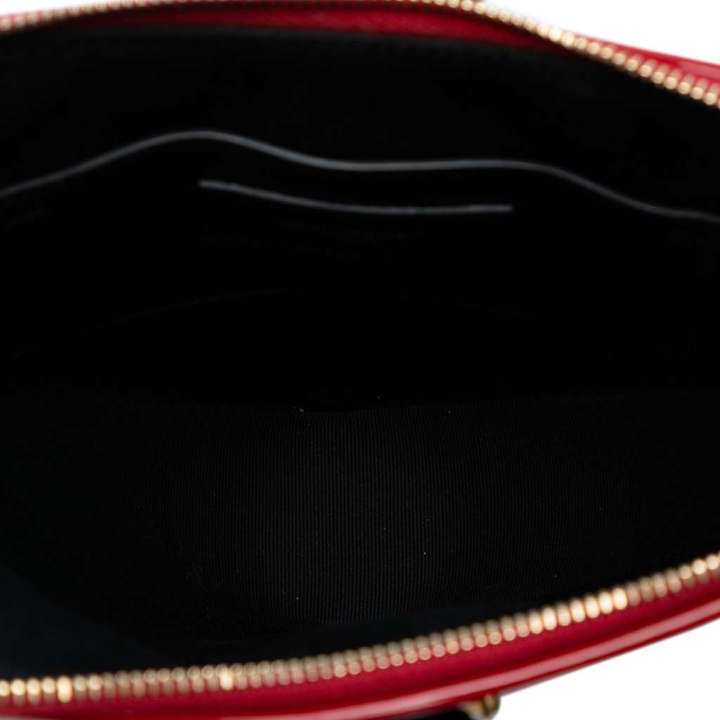 Saint Laurent Patent Sac Coeur Heart Shaped Clutch - 4