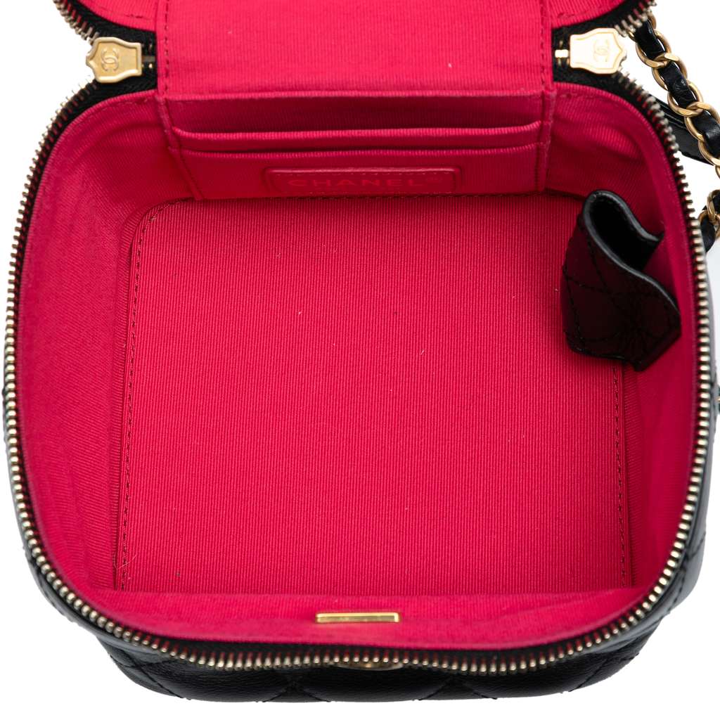 Chanel CC Quilted Calfskin Vanity Case with Chain - 4
