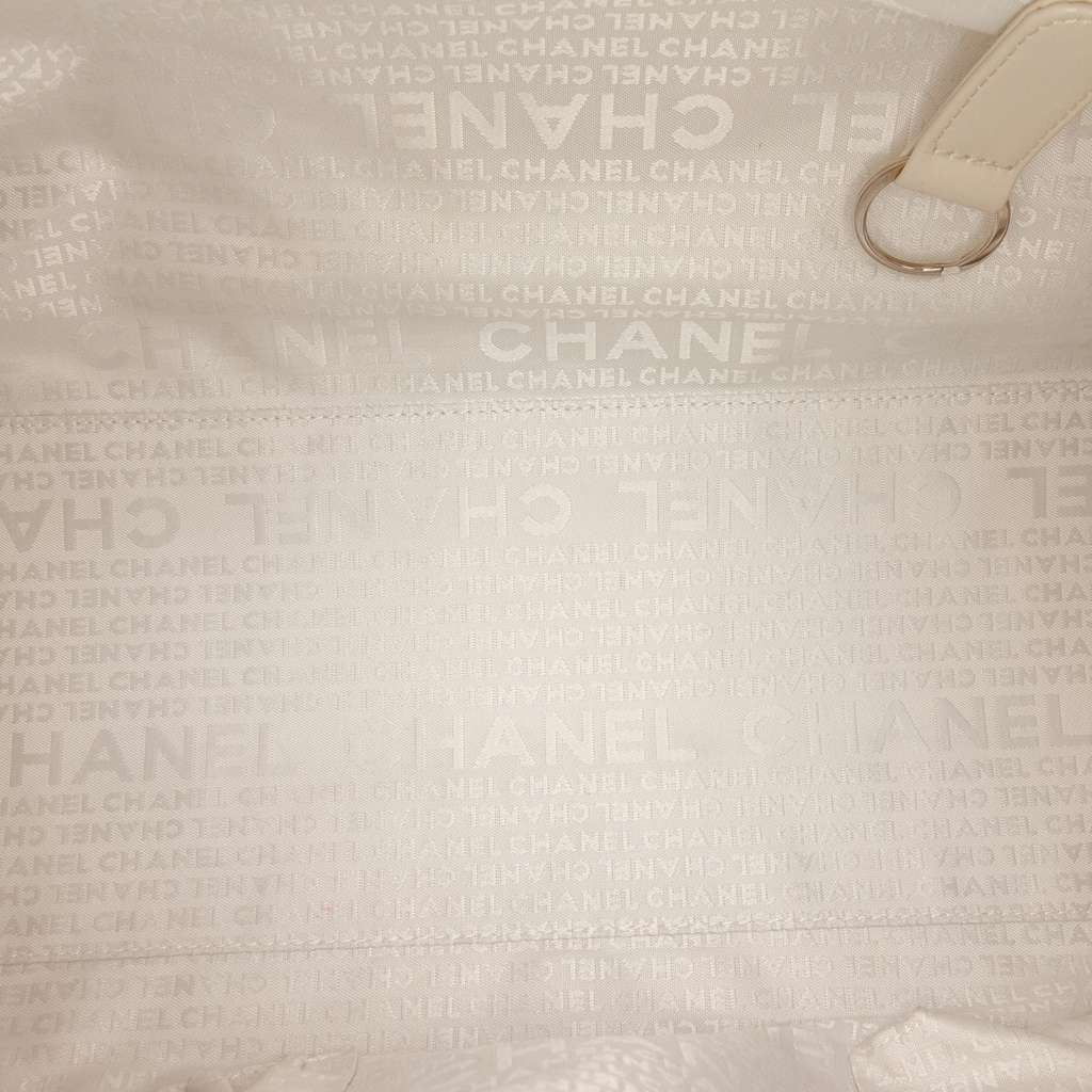 Chanel Caviar Chocolate Bar Shoulder Bag - 4