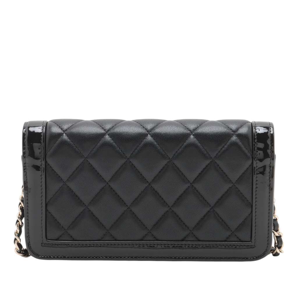 Chanel CC Quilted Lambskin and Patent Flap Phone Holder - 2