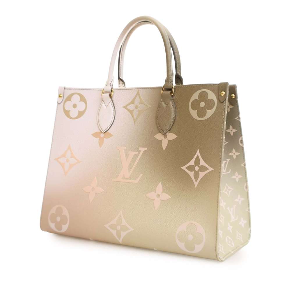 Louis Vuitton Monogram Giant Spring In The City OnTheGo MM - 2