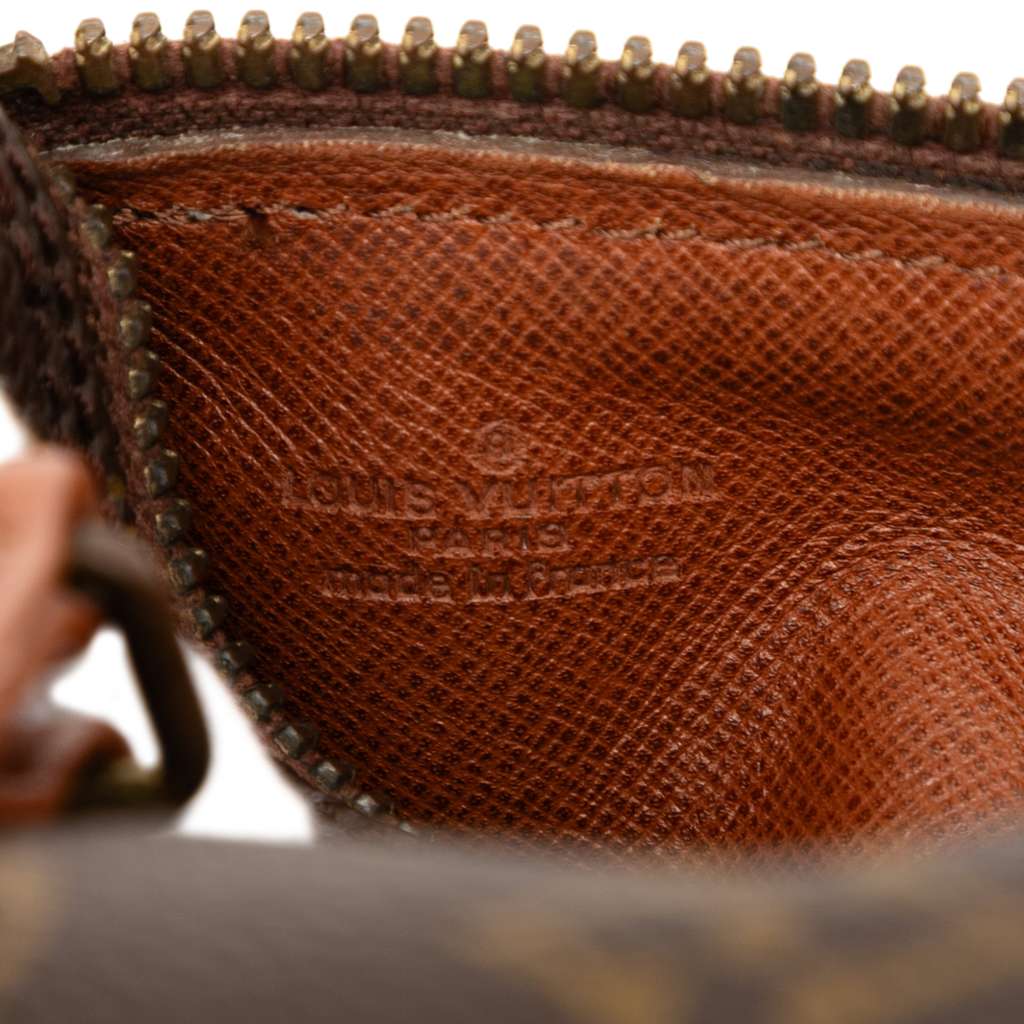 Louis Vuitton Monogram Papillon 22 - 5