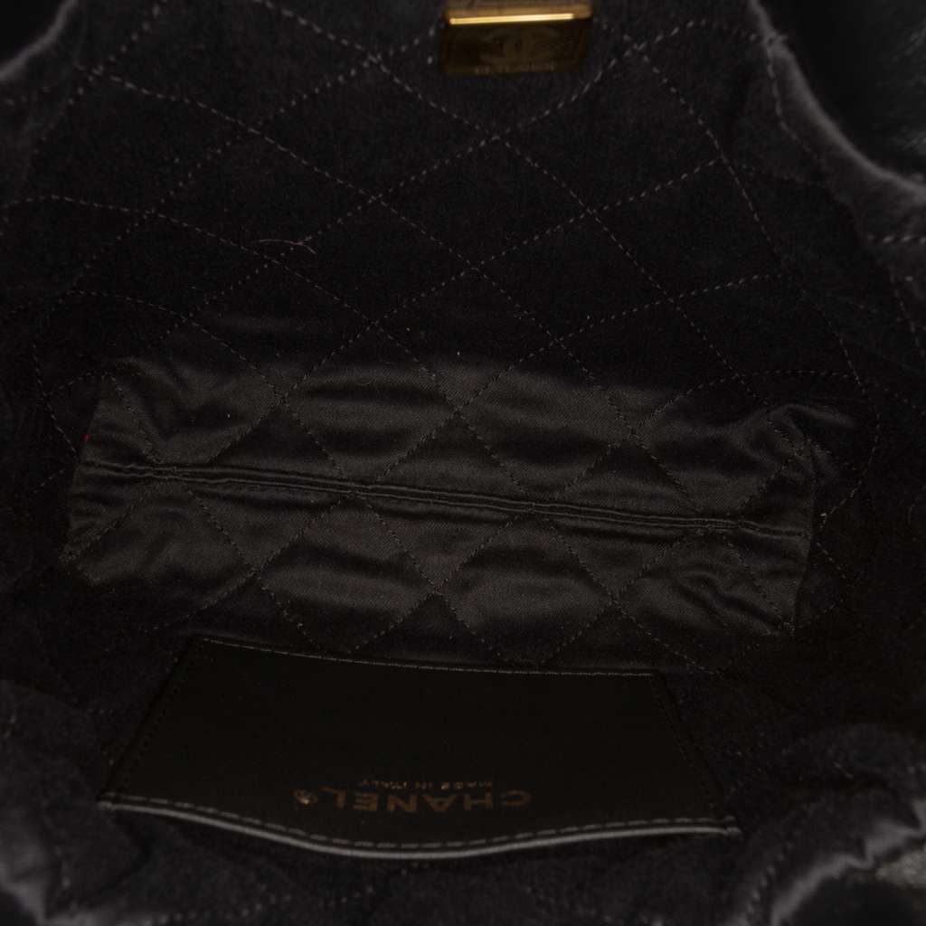 Chanel Mini Shiny Calfskin 22 Handbag - 4