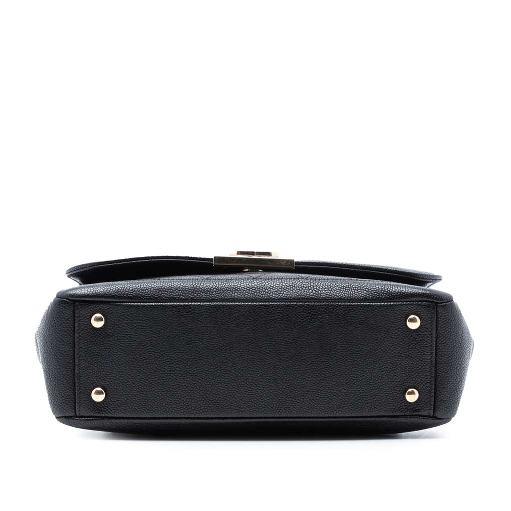 Chanel Quilted Caviar CC Plate Flap Pocket Shoulder Bag - 3