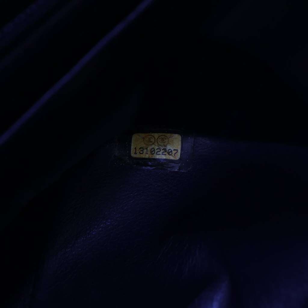 Chanel Maxi Classic Caviar Single Flap - 5