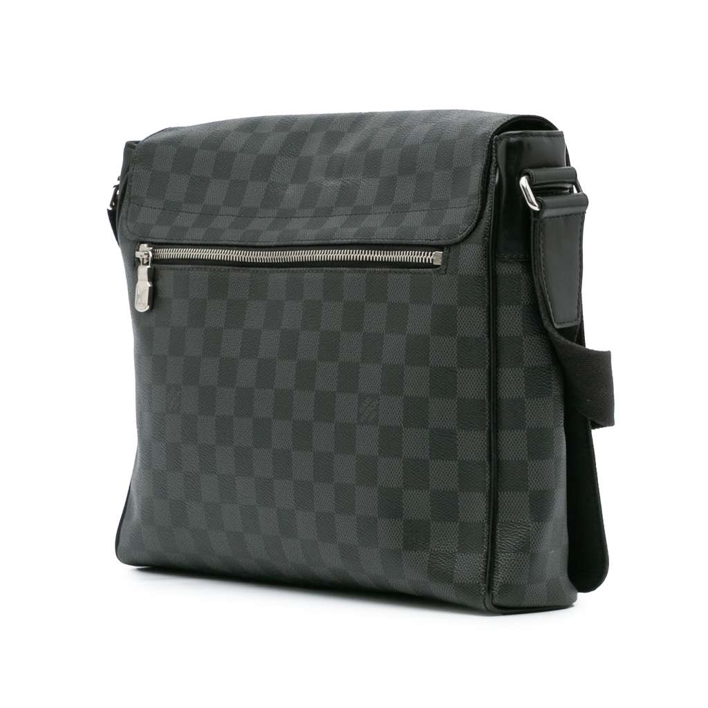 Louis Vuitton Damier Graphite District MM - 2