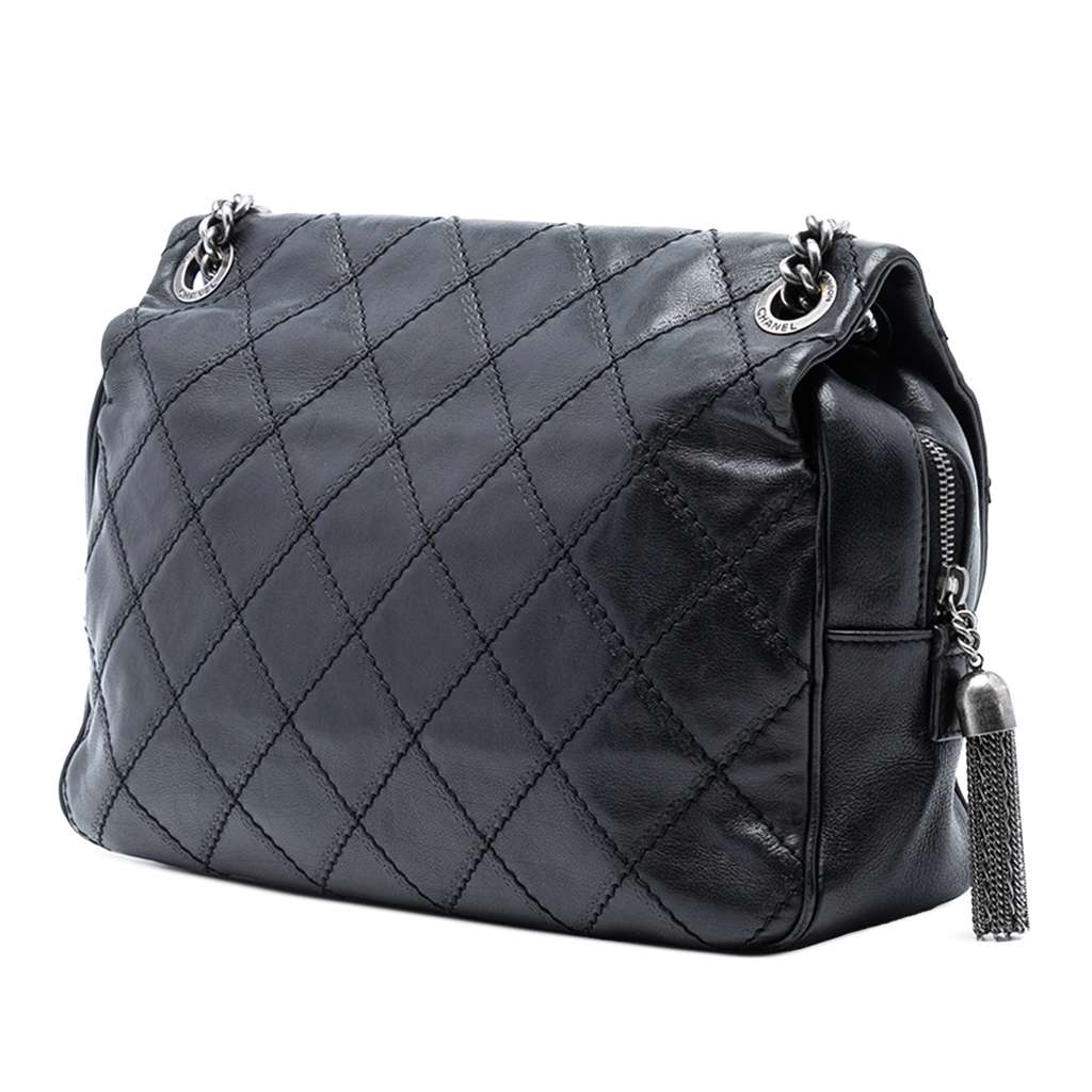 Chanel Paris Edinburgh Jumbo Quilted Calfskin Coco Sporran Flap - 2