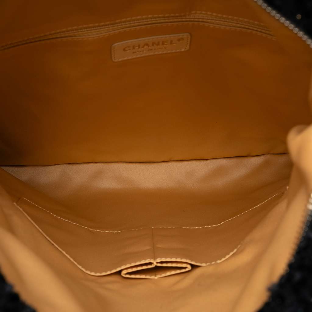 Chanel Paris Cosmopolite Tweed Fringe Clutch - 4