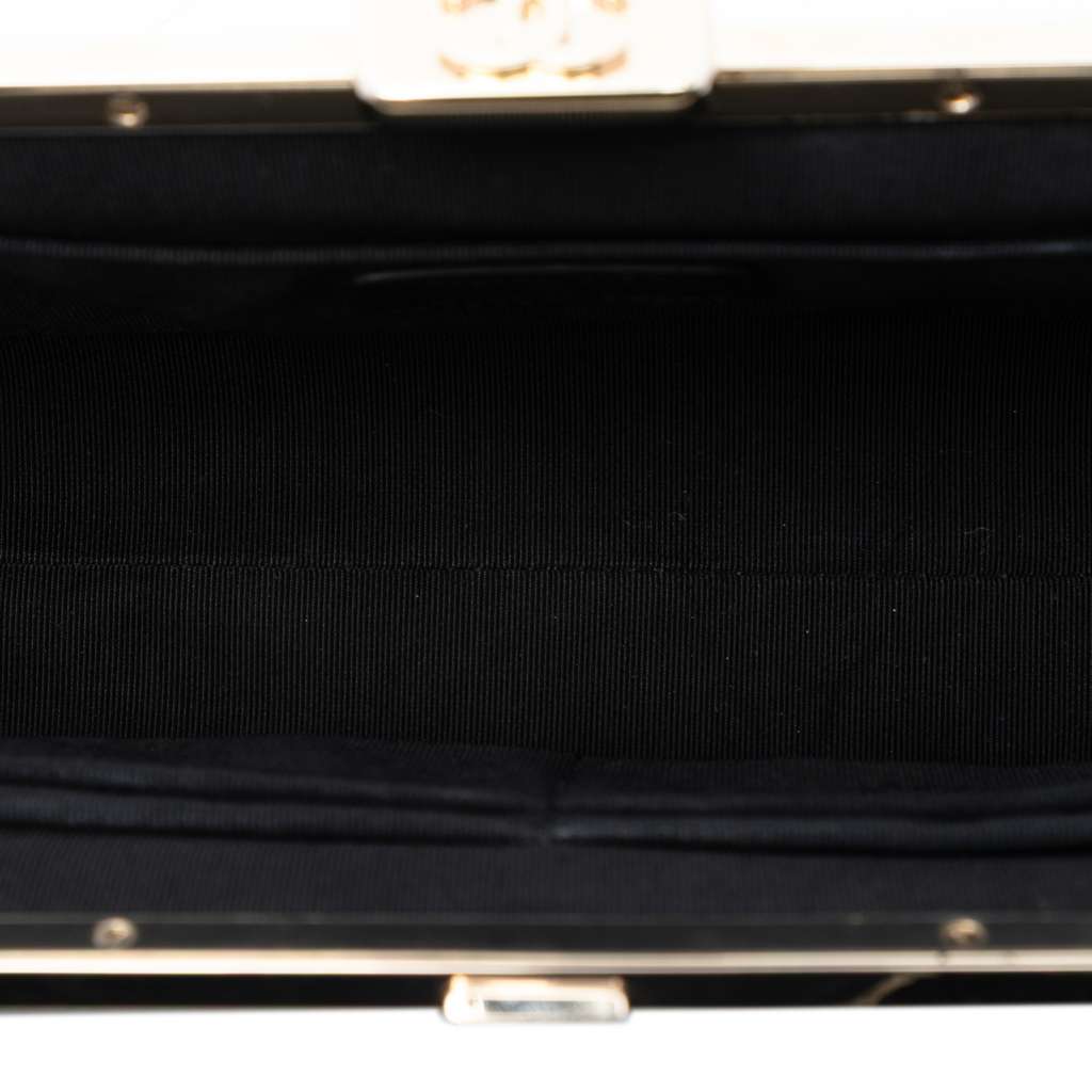 Chanel Quilted Tweed Kisslock Clutch - 4