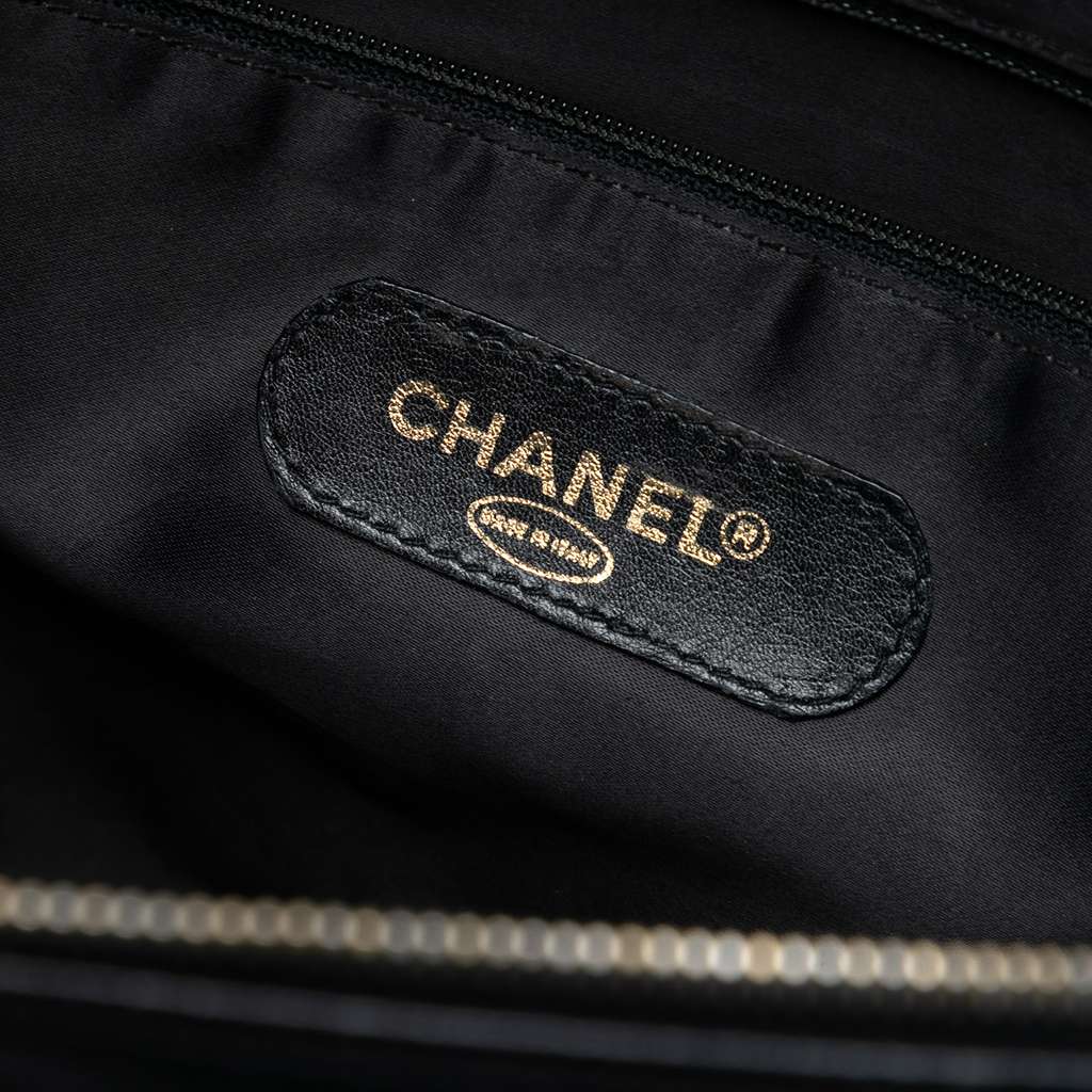 Chanel CC Caviar Front Pocket Tote - 5
