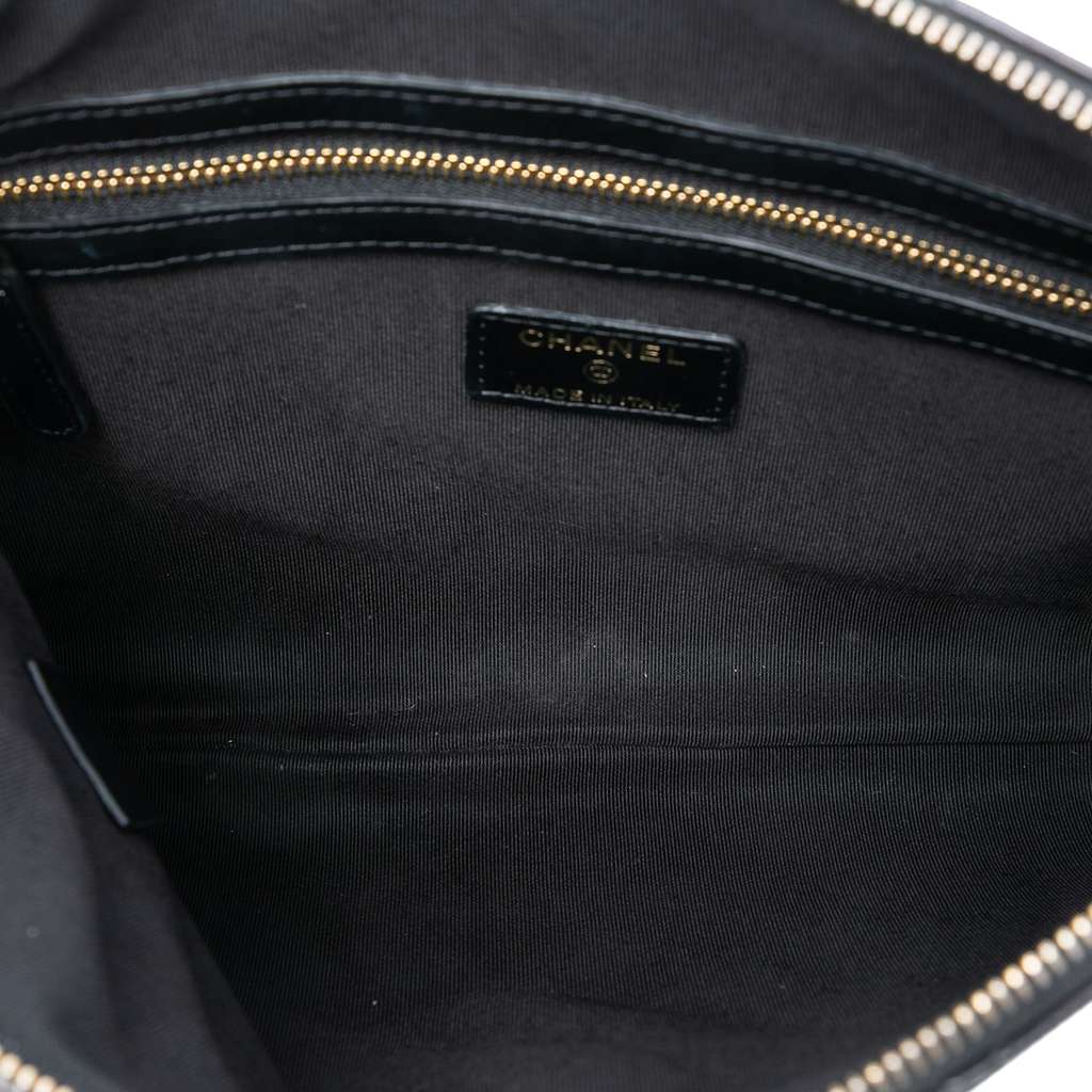 Chanel Medium Quilted Lambskin Pearl O Case Clutch - 4