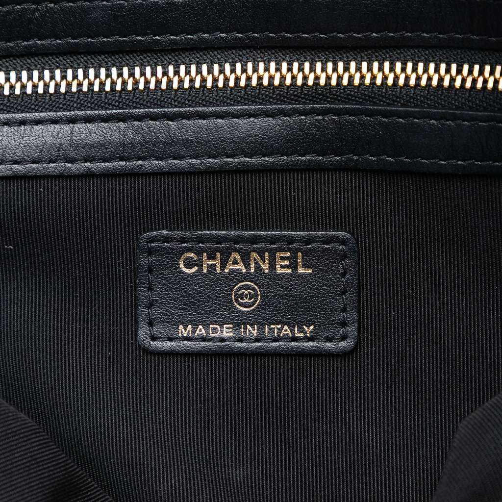 Chanel Medium Quilted Lambskin Pearl O Case Clutch - 5