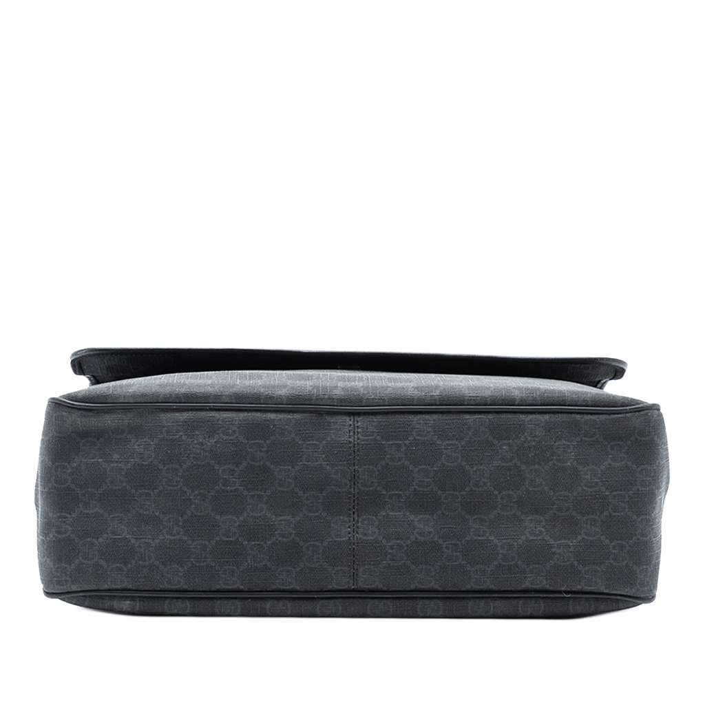 Gucci GG Supreme Flap Messenger Bag - 3