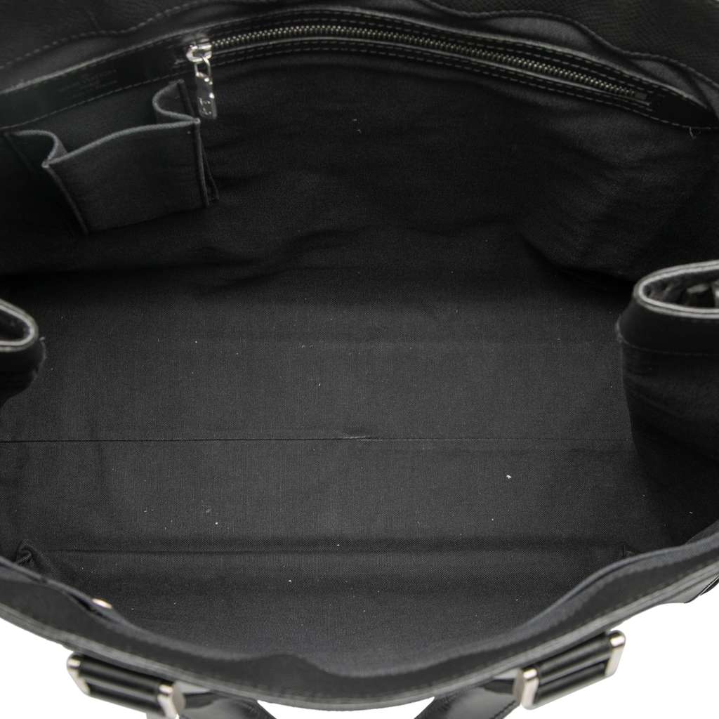 Louis Vuitton Taiga Kasbek GM - 4