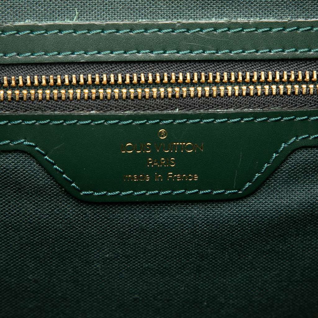 Louis Vuitton Taiga Cassiar - 5