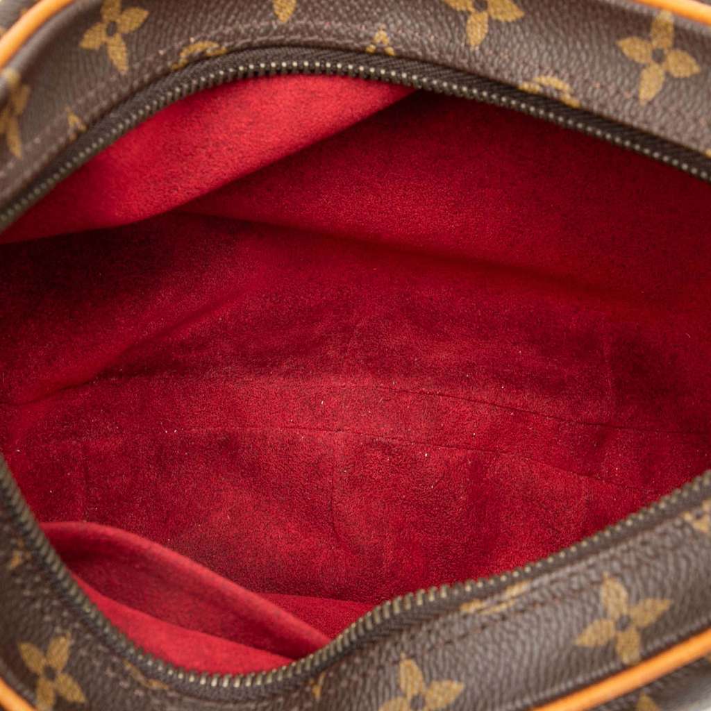 Louis Vuitton Monogram Croissant MM - 4