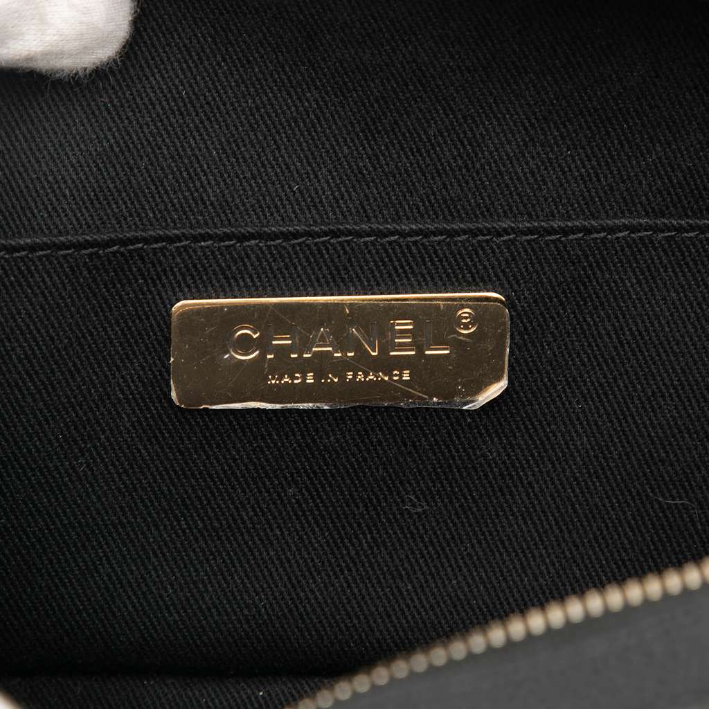 Chanel CC Stitched Caviar Chic Affinity Belt Bag - 5