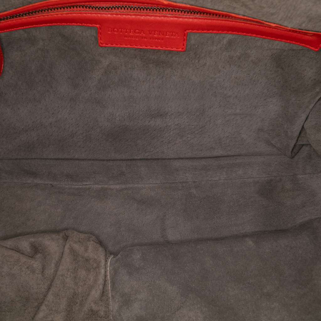 Bottega Veneta Nappa Intrecciato Montaigne Shoulder Bag - 4