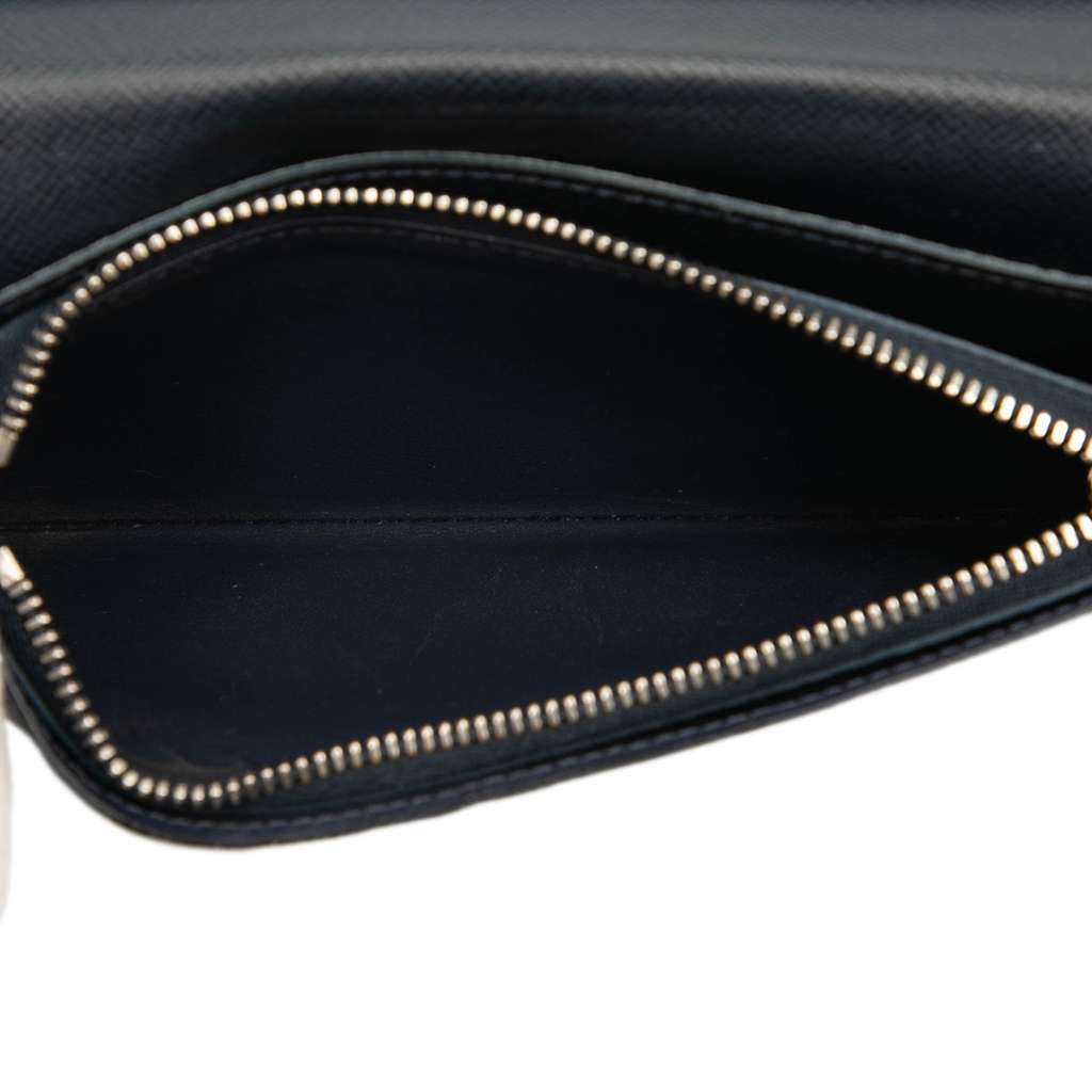 Louis Vuitton Taiga Brazza Wallet - 4