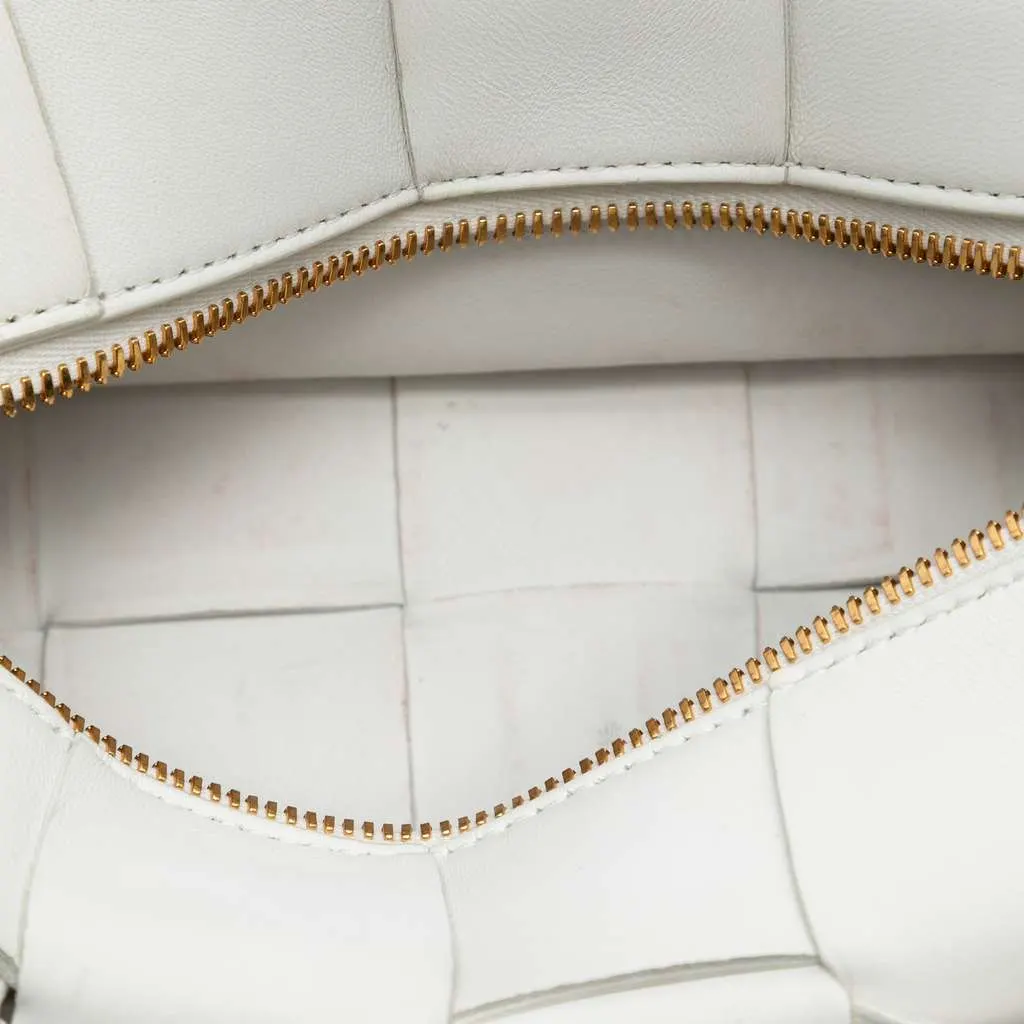 Bottega Veneta Small Lambskin Intrecciato Brick Cassette White Leather Very good - Model View