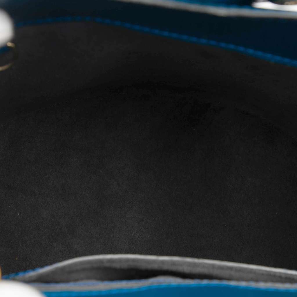 Louis Vuitton Epi Cluny - 4