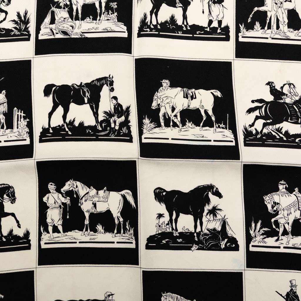 Hermès Brides de Gala en Desordre triangle Silk Scarf - 4