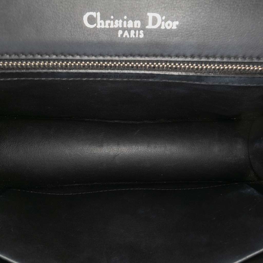 Dior Medium Calfskin Cannage Tufted Diorama Flap - 4