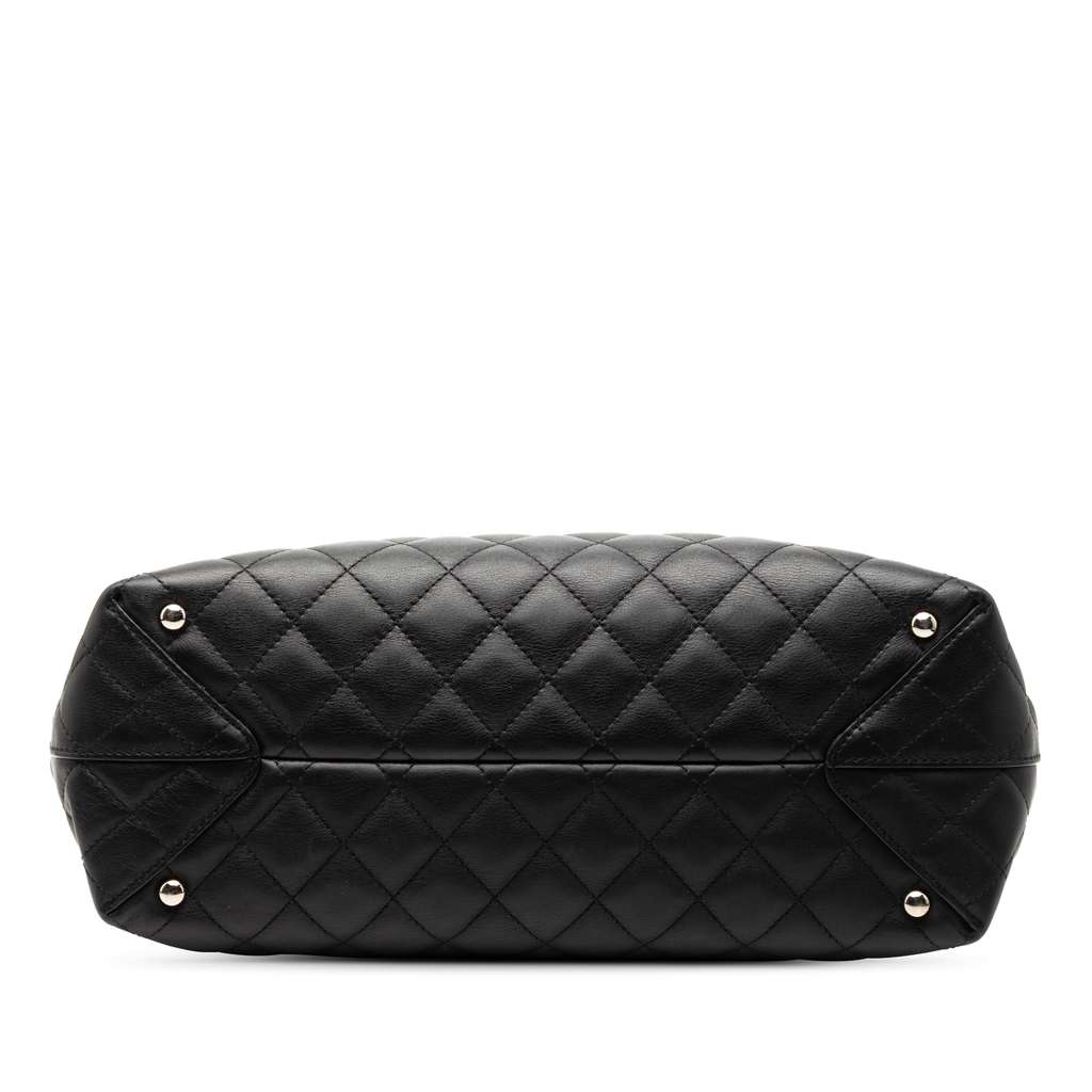 Chanel Large Quilted Calfskin Convertible Daily Shopping Tote - 3