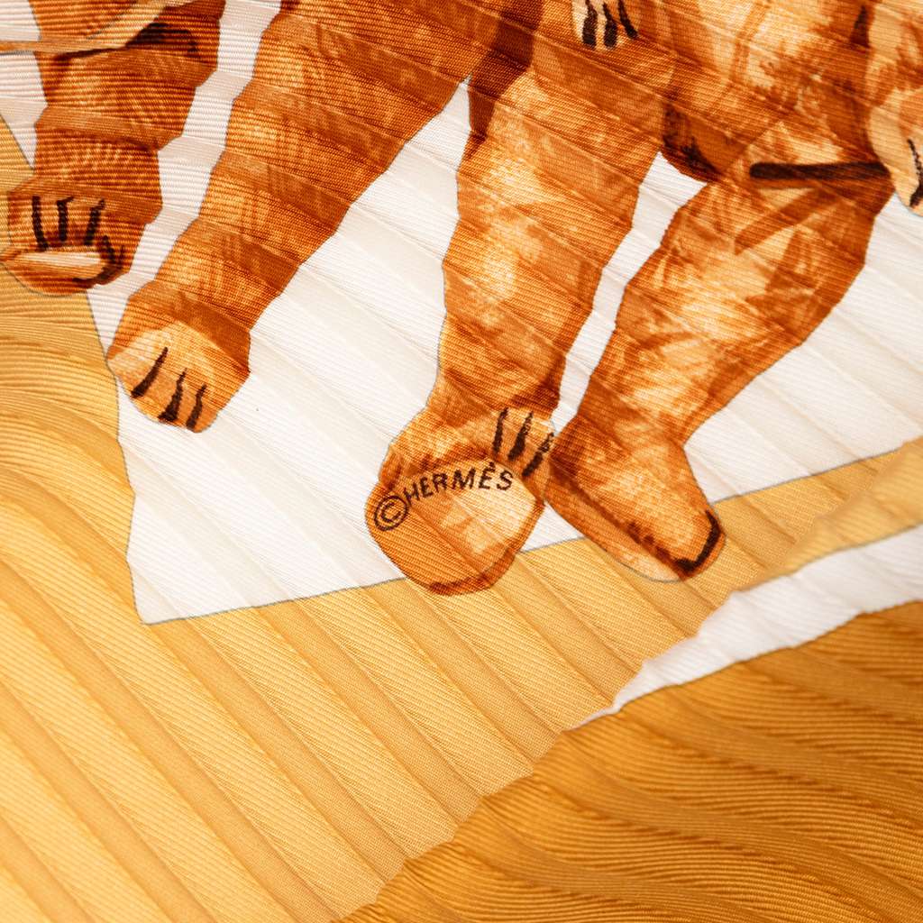 Hermès Confidents Des Coeurs Pleated Silk Scarf - 3