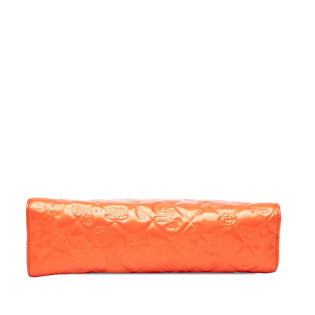 Chanel Quilted Embossed Patent Lucky Symbols Pochette - 3