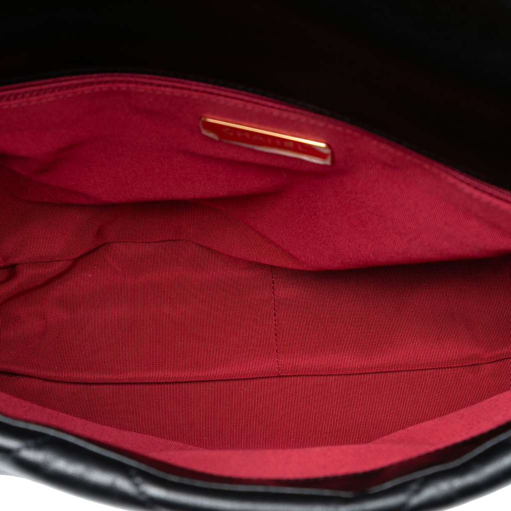 Chanel Maxi Lambskin 19 Flap - 4