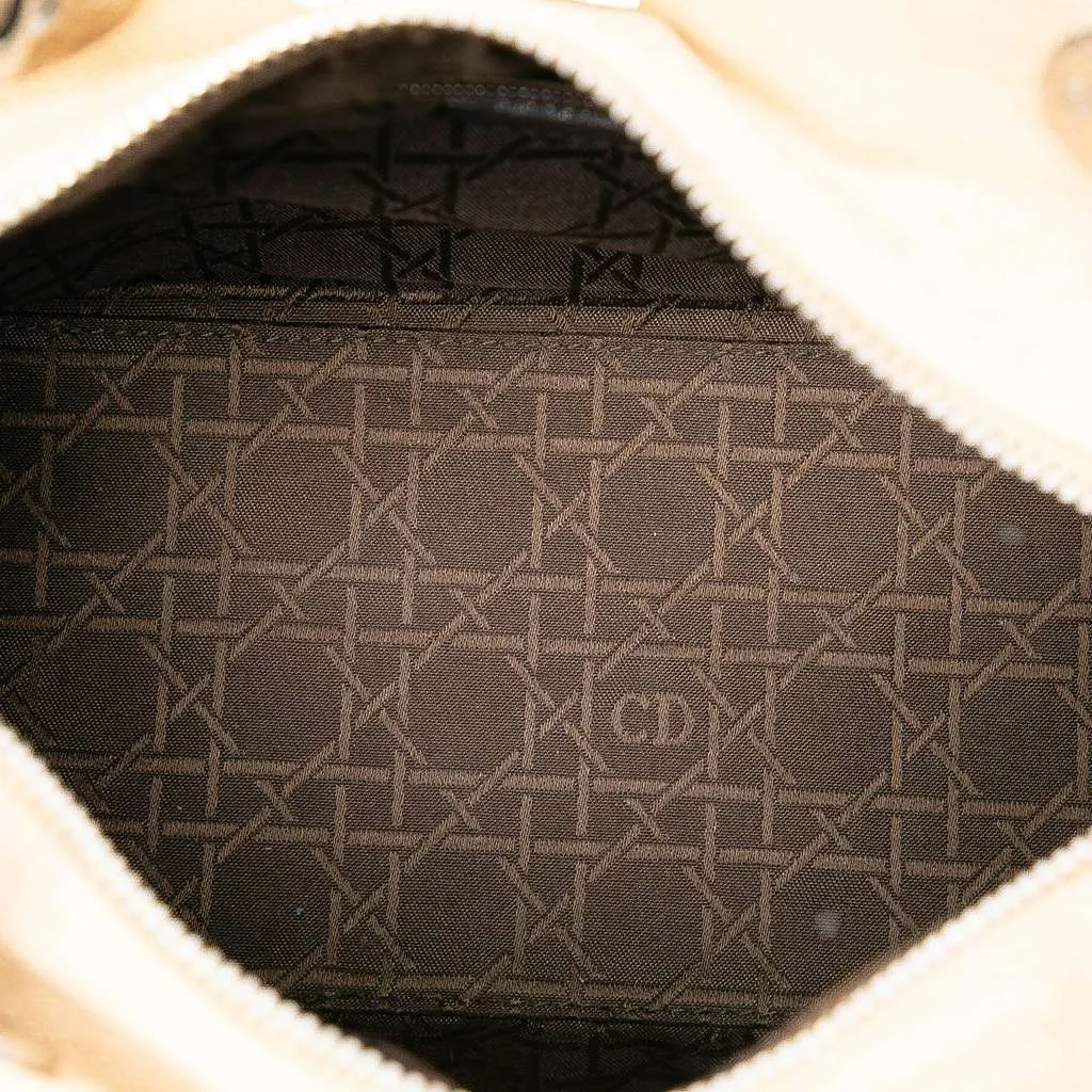 Dior Medium Canvas Lady Dior White Canvas Good - Model View