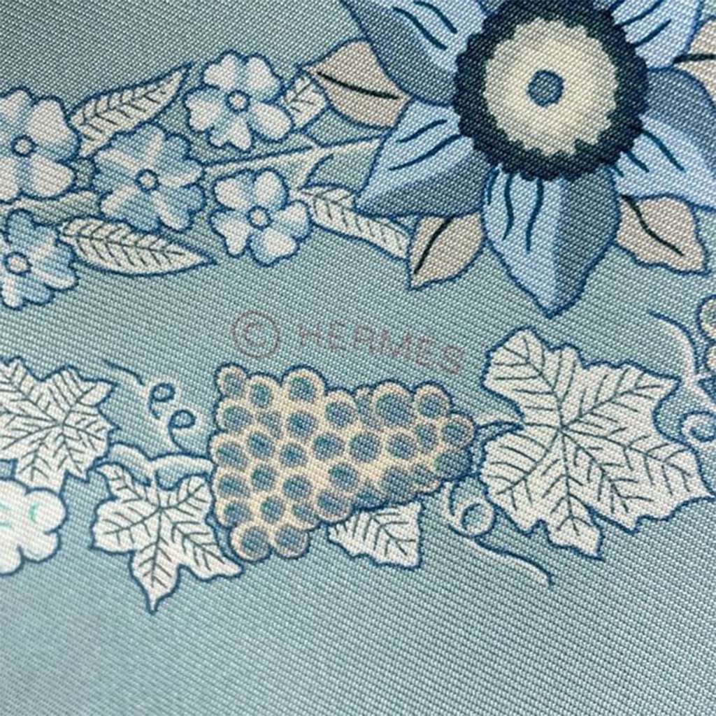 Hermès Brides de Gala en Fleurs Silk Scarf 90 - 4