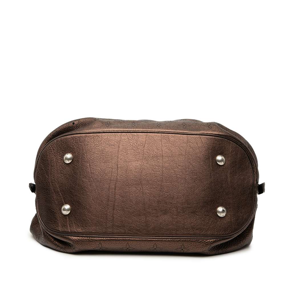 Louis Vuitton Monogram Mahina L Hobo - 3