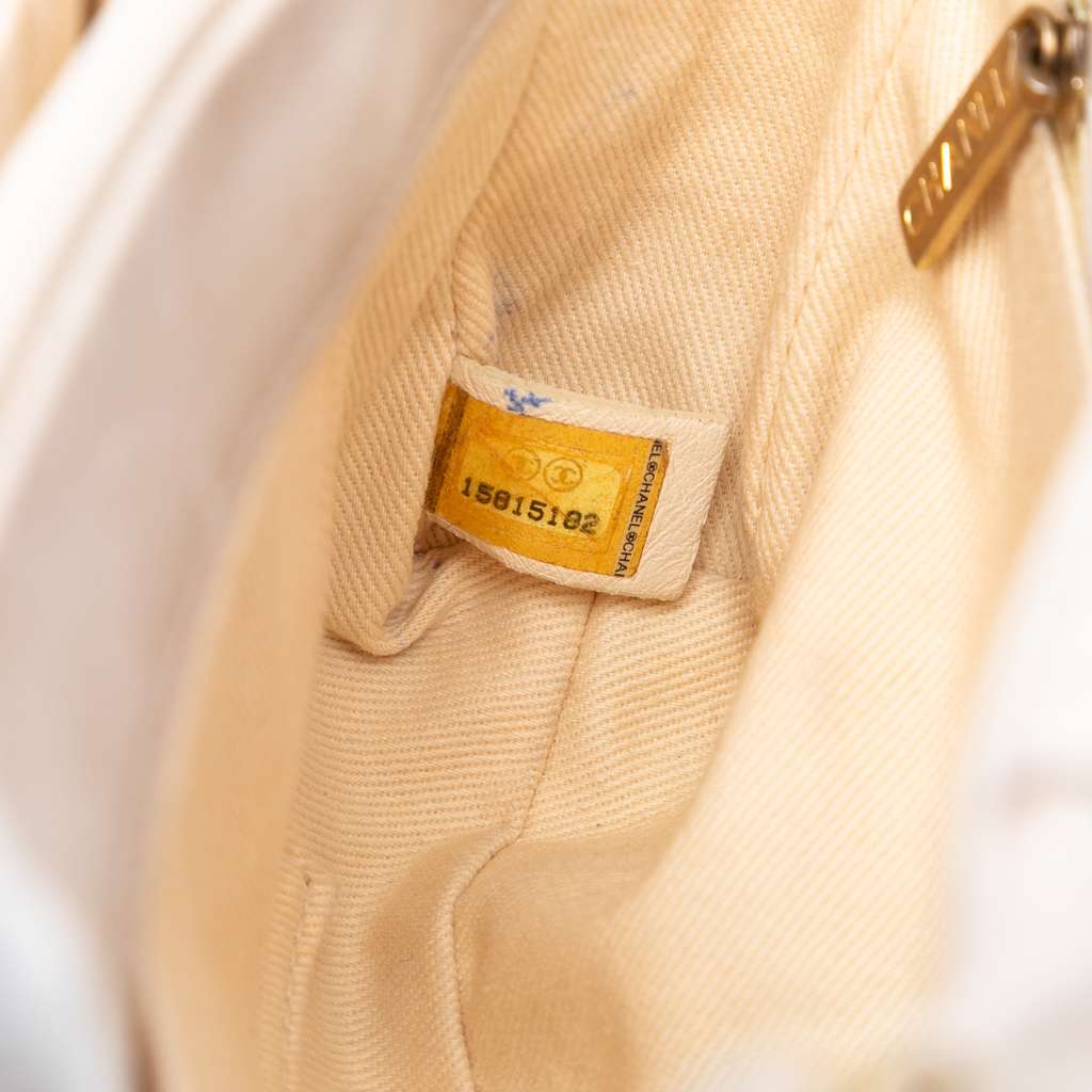 Chanel Small Iridescent Quilted Calfskin Chic Quilt Flap - 5