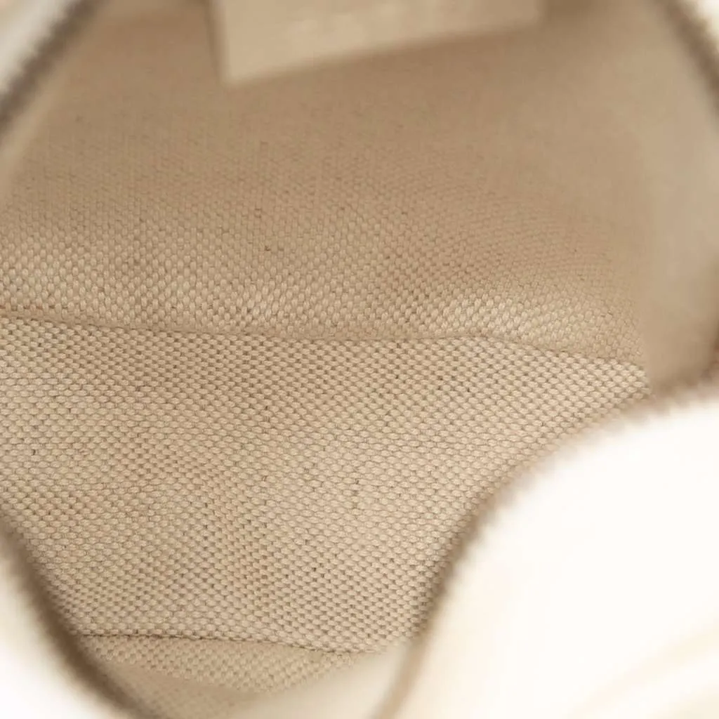 Gucci Mini Grained Calfskin Logo Crossbody White Leather Very good - Model View