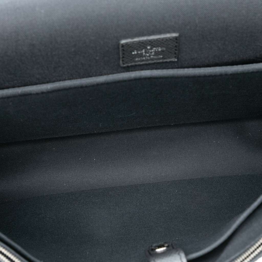 Louis Vuitton Taiga Anton Briefcase - 4