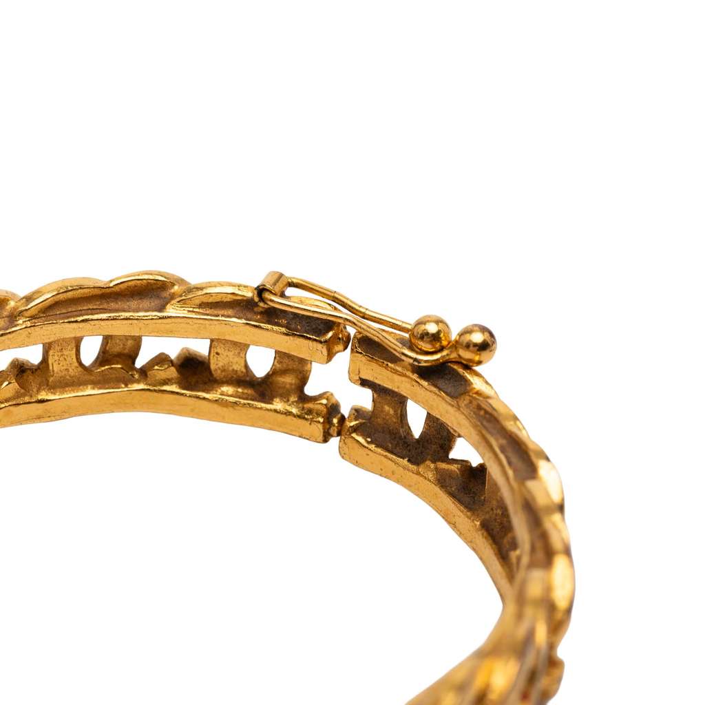 Chanel Gold Plated Interlocking CC Chain Bangle - 4