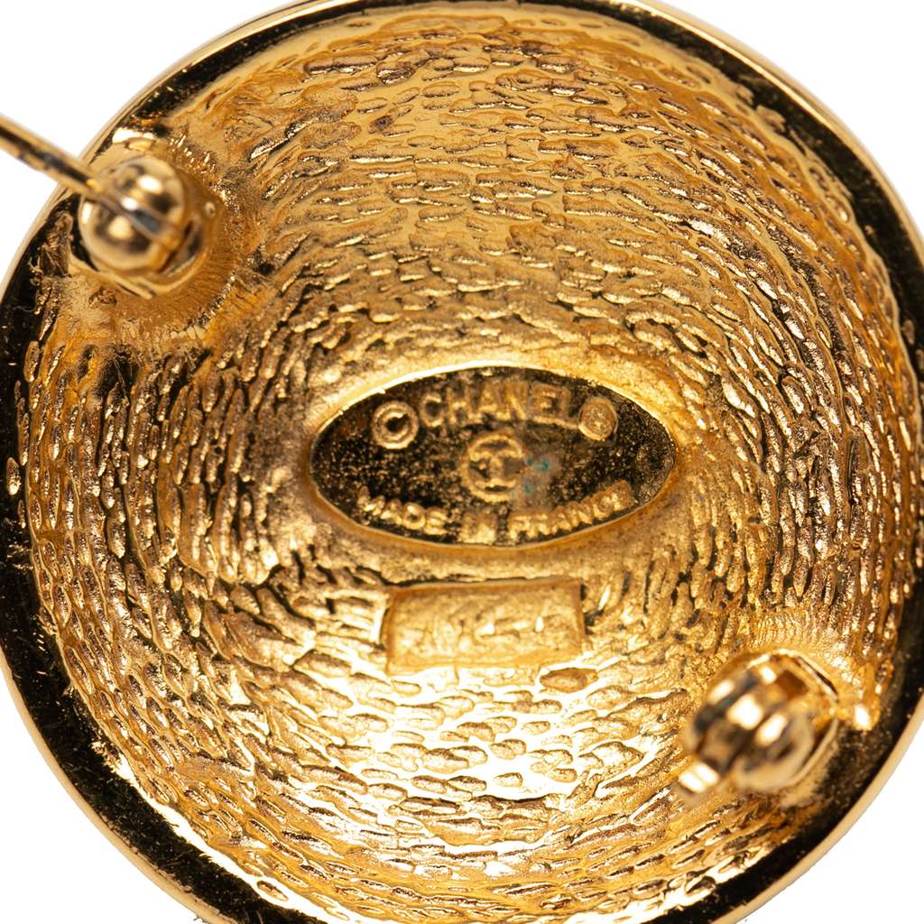 Chanel CC Gold Plated Quilted Round Brooch - 4