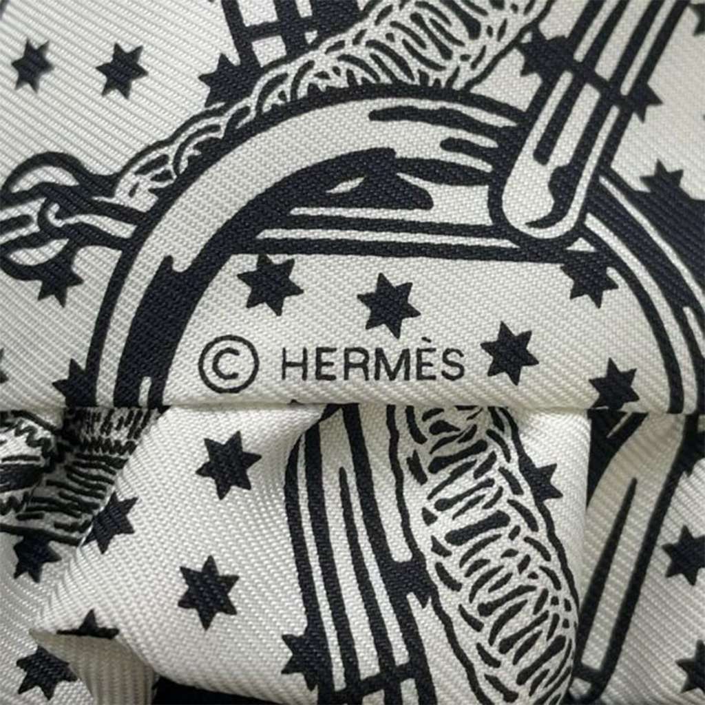 Hermès Eperon d Or Bandana Ruffled Twilly Silk Scarf - 4