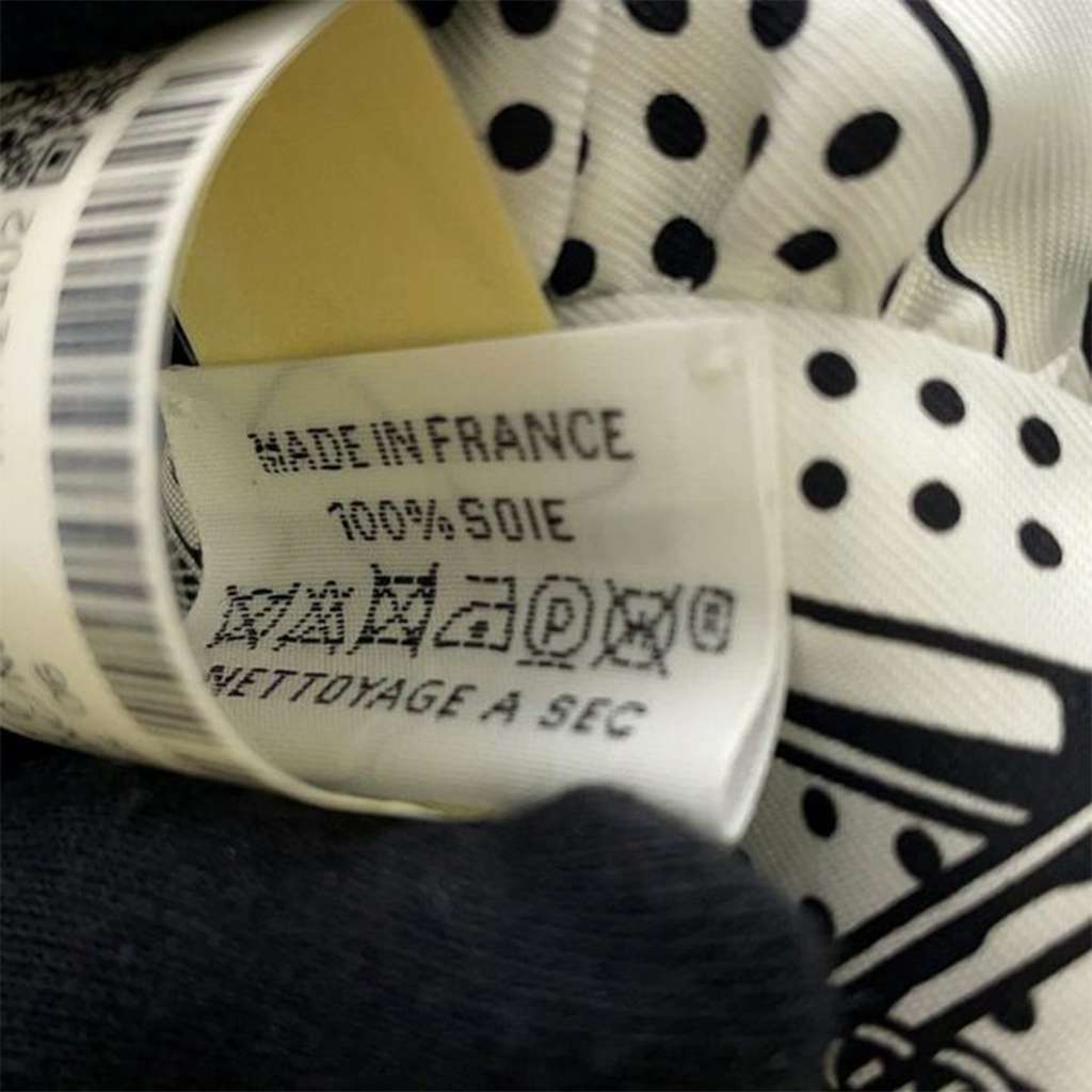 Hermès Eperon d Or Bandana Ruffled Twilly Silk Scarf - 5