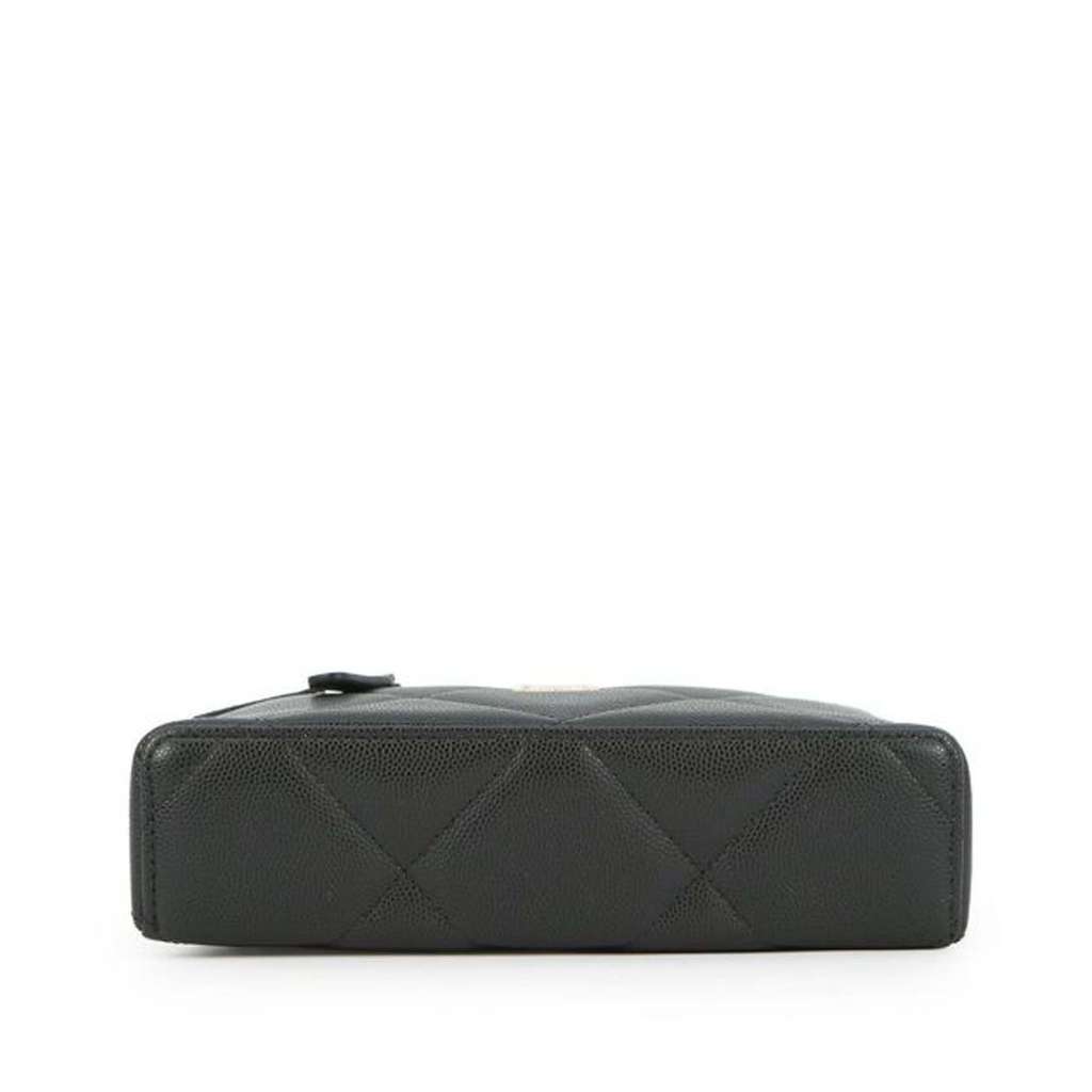 Chanel CC Quilted Caviar Slim Vanity with Chain - 3