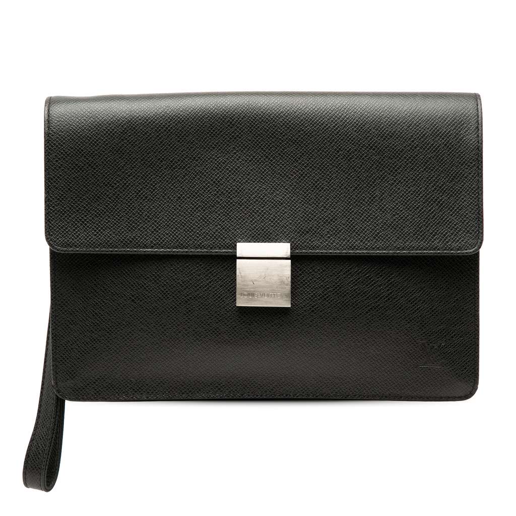 Louis Vuitton Taiga Selenga