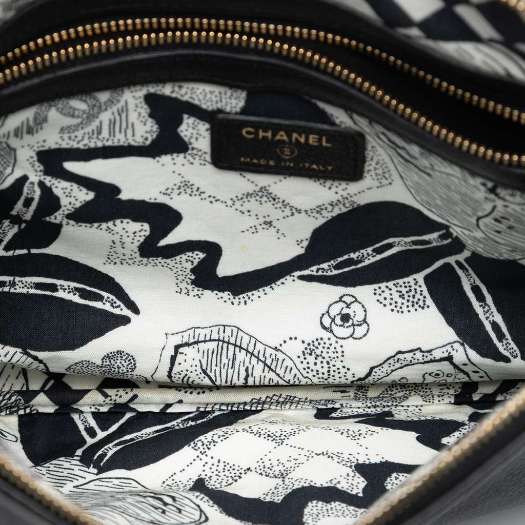 Chanel Medium Caviar Lucky Clover O Case Clutch - 4