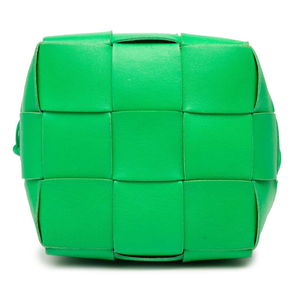 Bottega Veneta Small Nappa Maxi Intrecciato Cassette Bucket Bag - 3