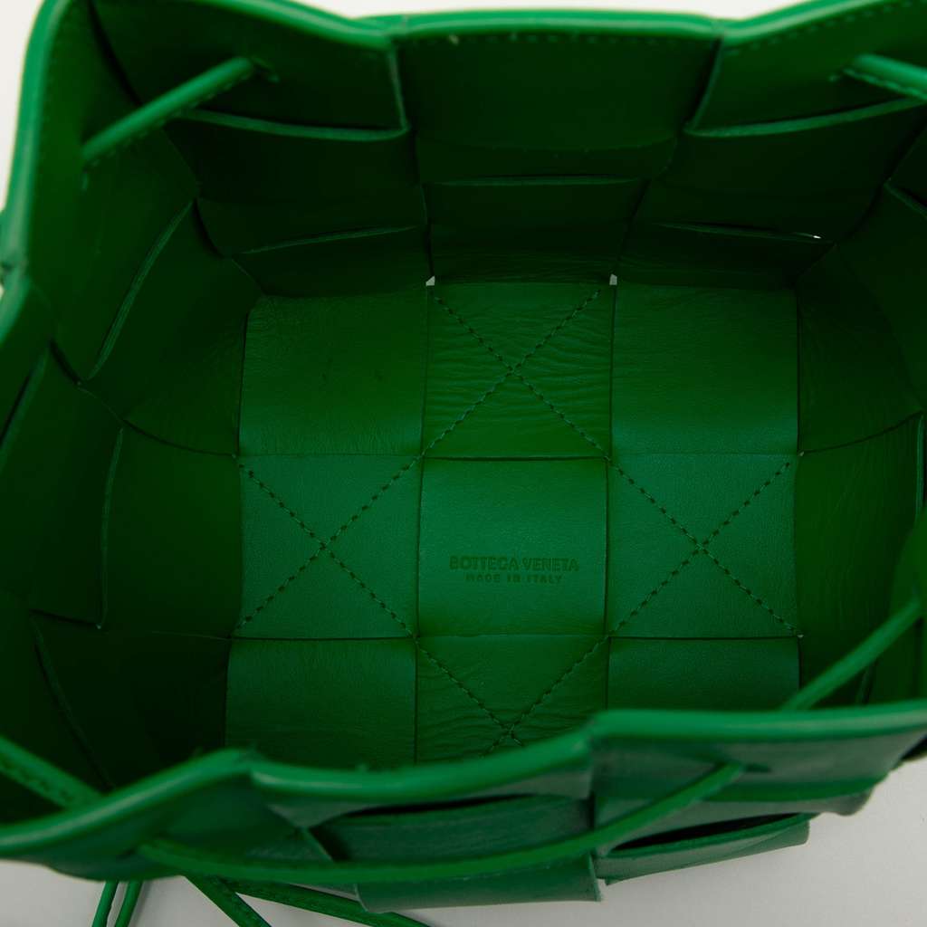 Bottega Veneta Small Nappa Maxi Intrecciato Cassette Bucket Bag - 4