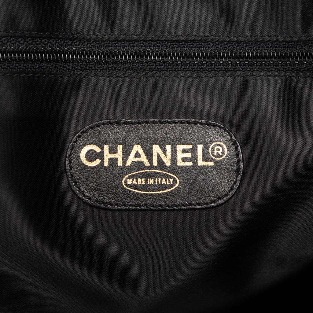 Chanel CC Caviar Shoulder Bag - 5