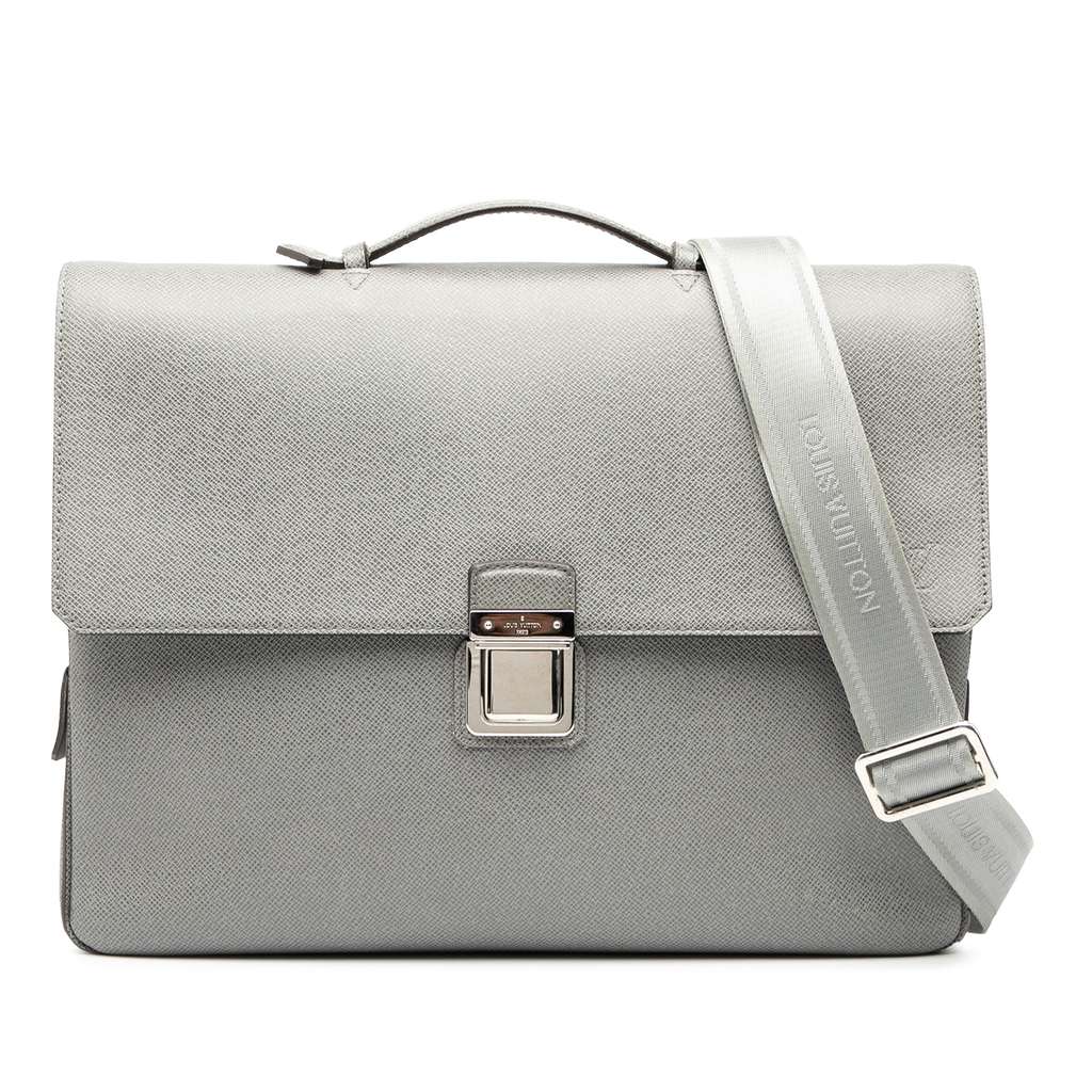 Louis Vuitton Taiga Vassili GM